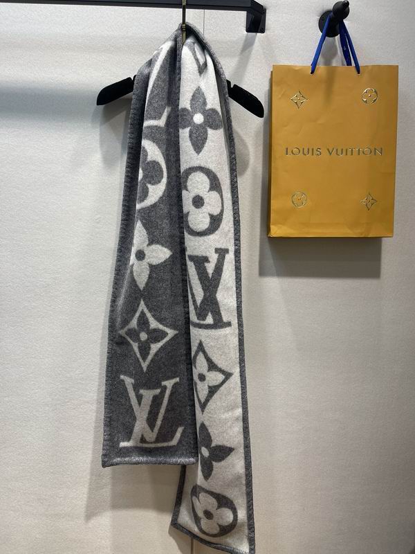 LV scarf 20X230cm E28 (16)
